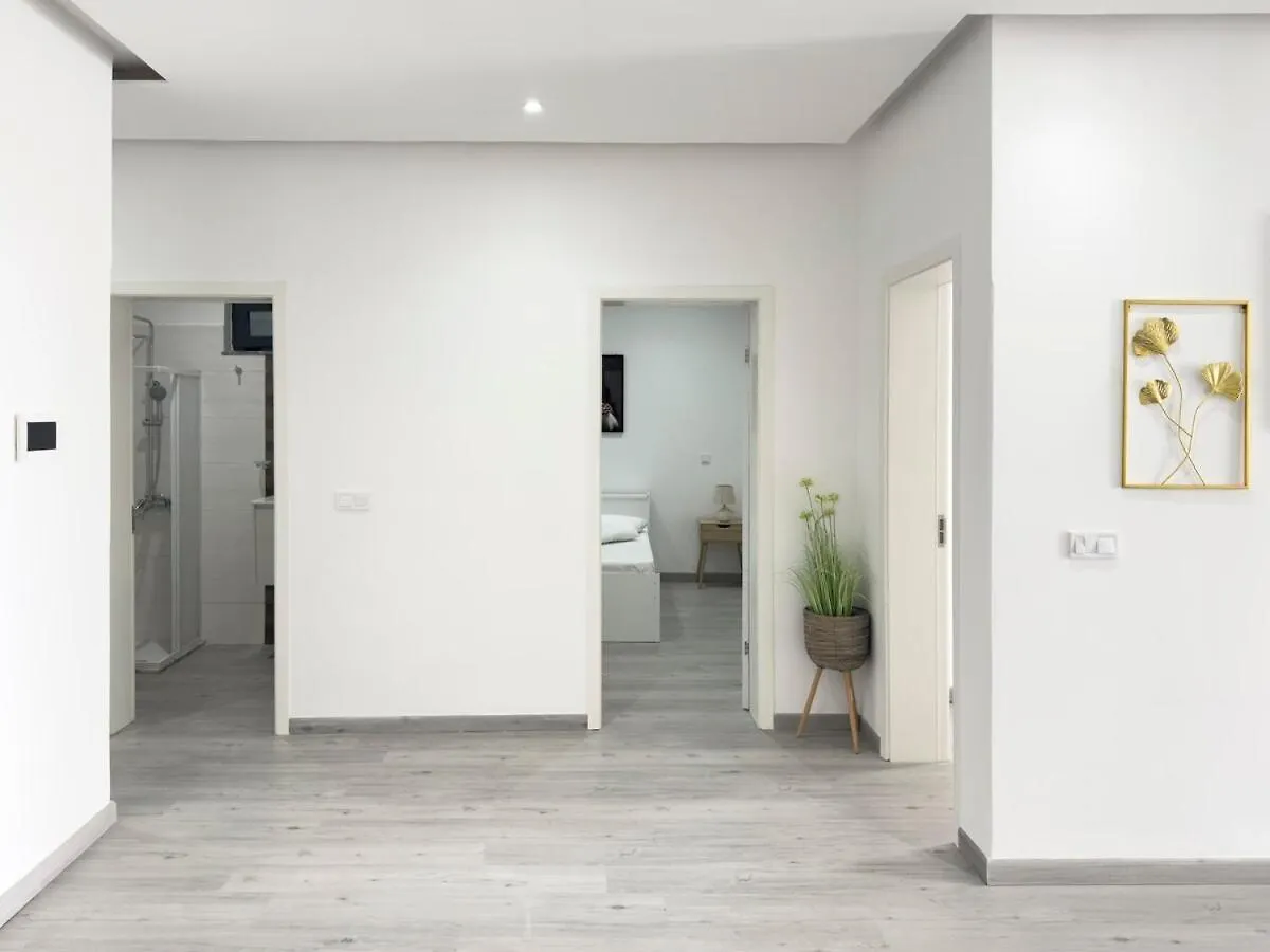 3-Bdr Apt With Gorgeous Seaview - Lcgr Praia 0*,